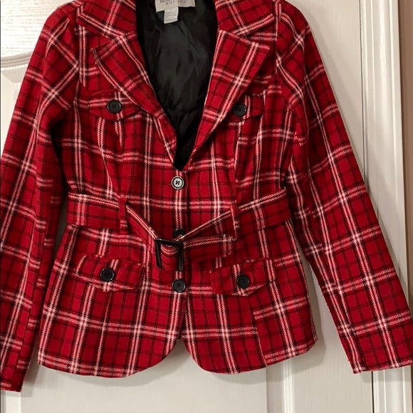 Blazer - Picture 3 of 4